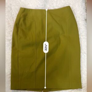 Semantiks skirt olive/ green size 6 (EUC)